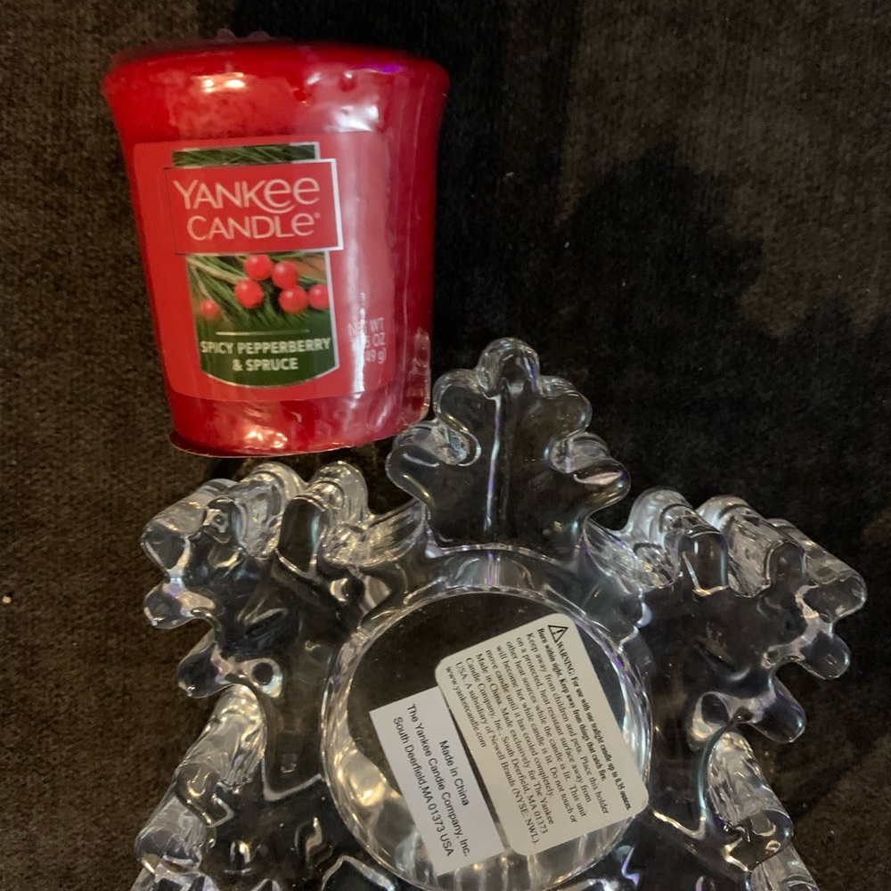 Glass snowflake shaped votive candle holder ..yankee candle - Picture 2 of 4